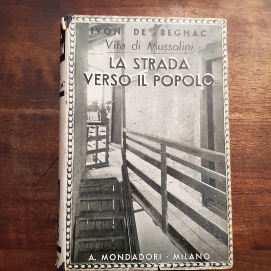 La strada verso il popolo.