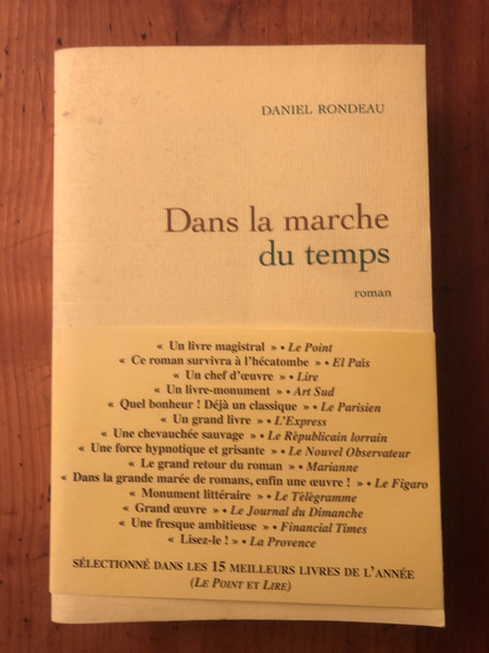 Dans la marche du temps - roman