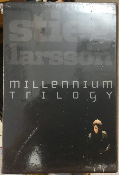 Millenium Trilogy. Cofanetto contenente: Uomini che odiano le donne, La …