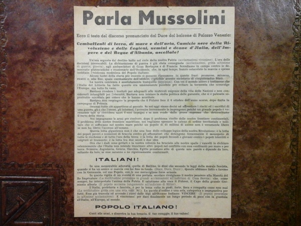 Parla Mussolini. Testo del discorso pronunciato dal balcone di Palazzo …