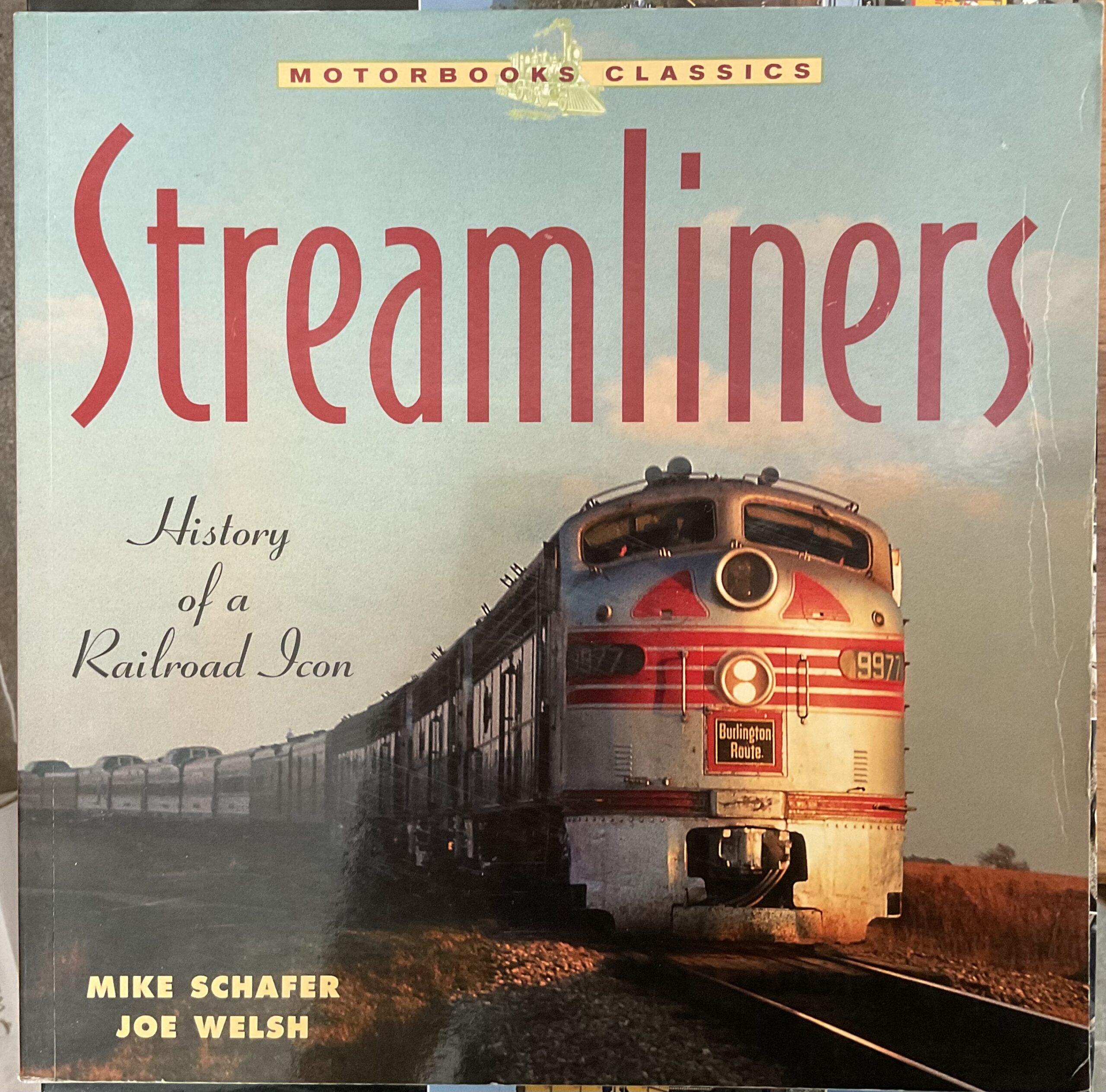 Streamliners. History of a railroad icon