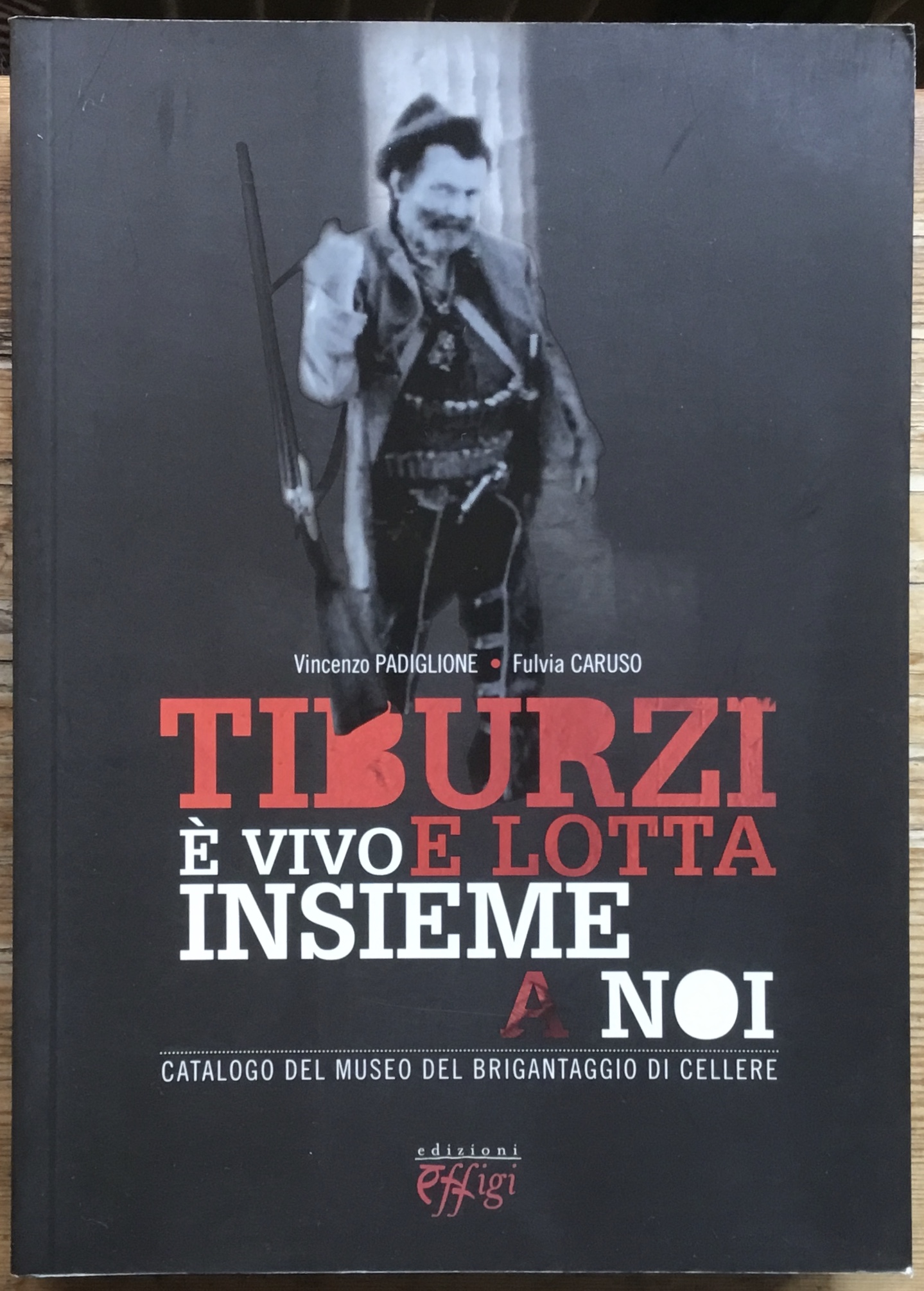 Ti urli è vivo e lotta insieme a noi. Catalogo …