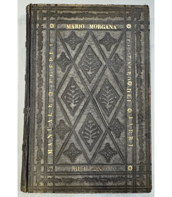 Restauro dei libri antichi.