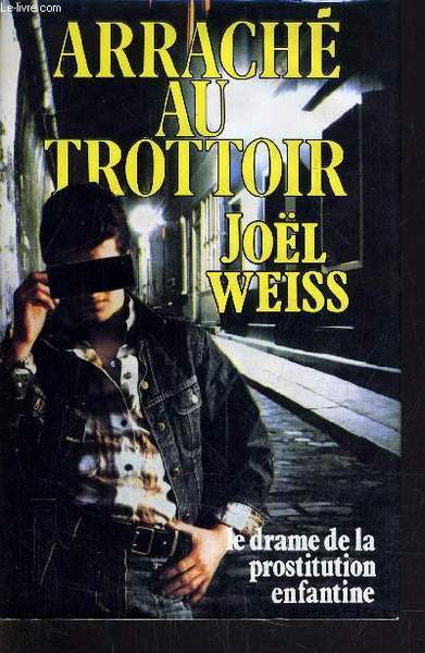 ARRACHE AU TROTTOIR.