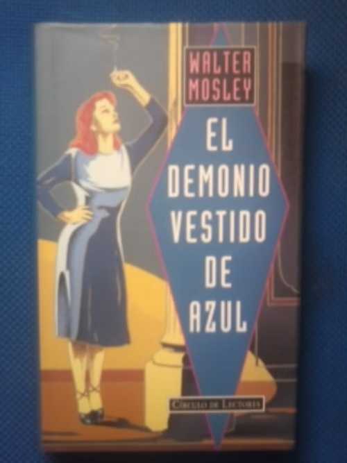 EL DEMONIO VESTIDO DE AZUL