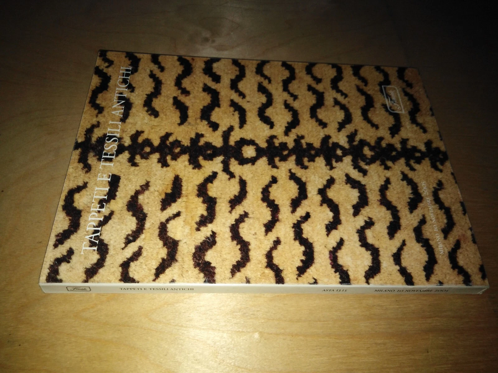 catalogo Finarte asta 1315 - tappeti e tessili antichi