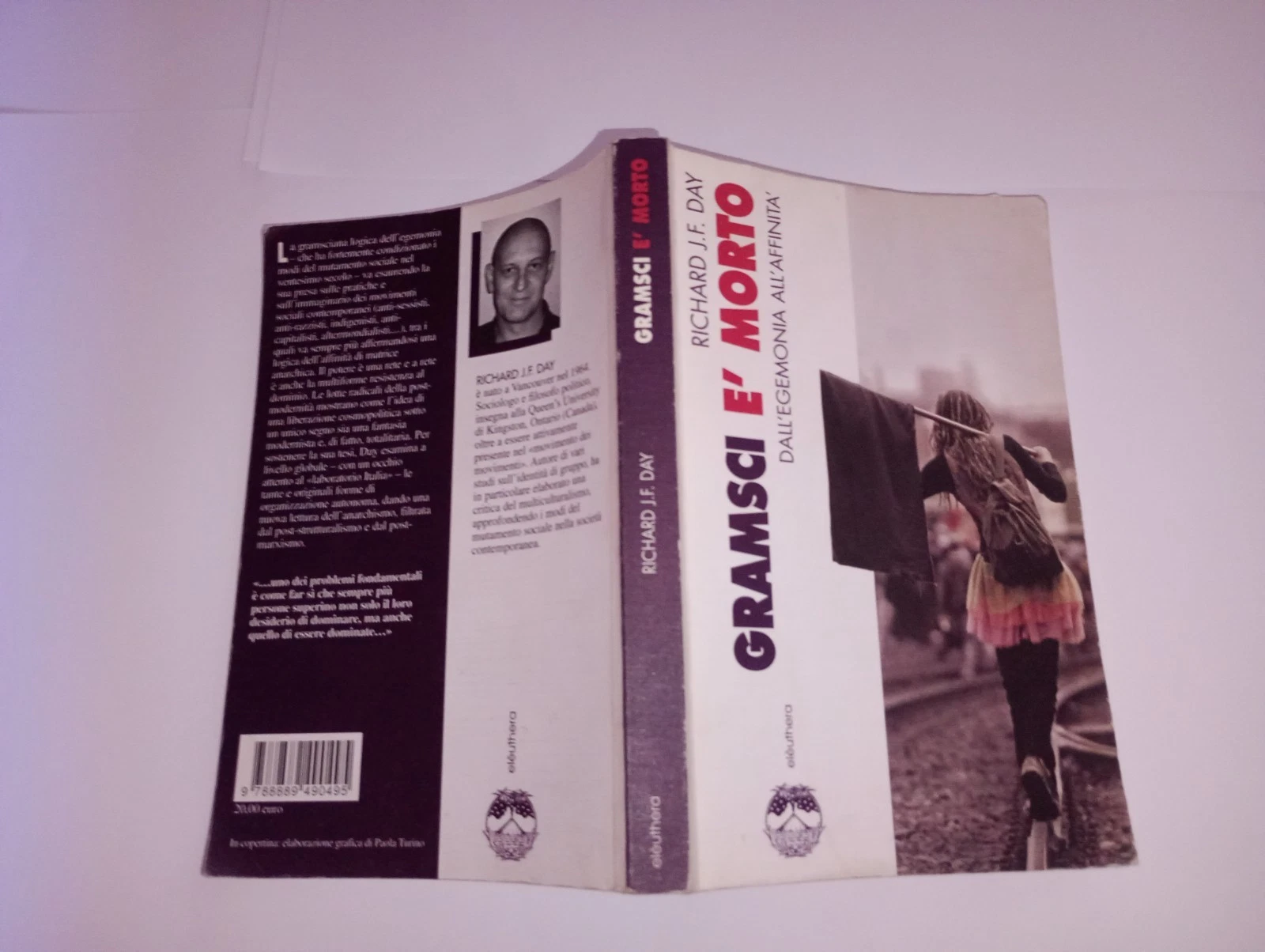 Gramsci é morto. dall'egemonia all'affinità