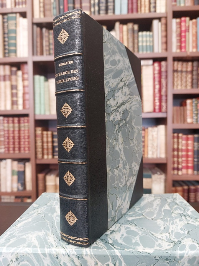 En marge des vieux livres. Contes illustrés par Maurice Lalau.