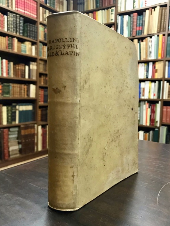 Hieroglyphica graece & latine, cum integris Observationibus & Notis Joann. …