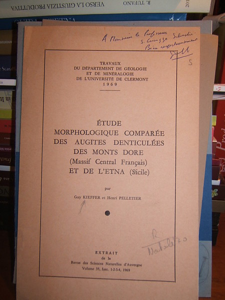 ETUDE MORPHOLOGIQUE DE L'AUGITE DENTICULEE DANS LE PROJECTIONS VOLCANIQUES DU …