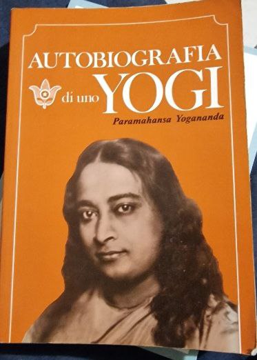 AUTOBIOGRAFIA DI UNO YOGHI