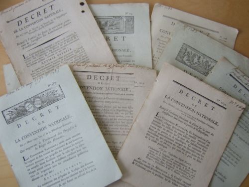 [ lot de 9 décrets de la Révolution Française sur …