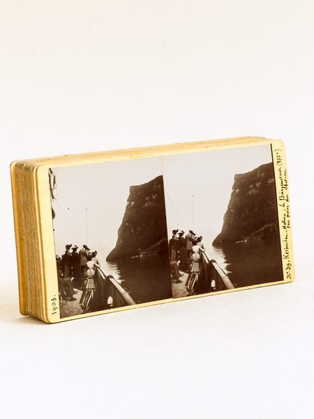 Lot de 17 vues photographiques stéréoscopiques d'un voyage en Suisse …