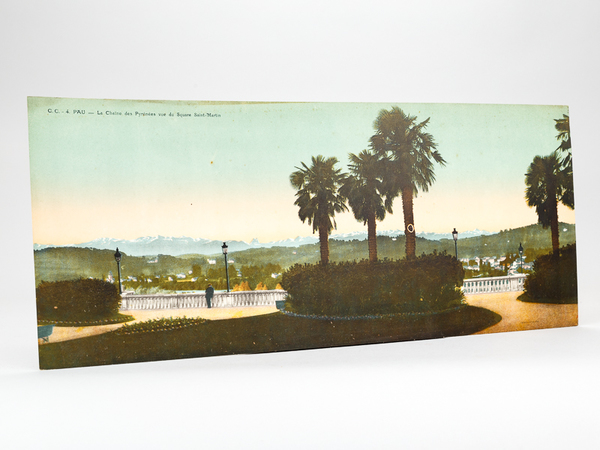 Pau. La Chaîne des Pyrénées vue du Square Saint-Martin (C.C. …