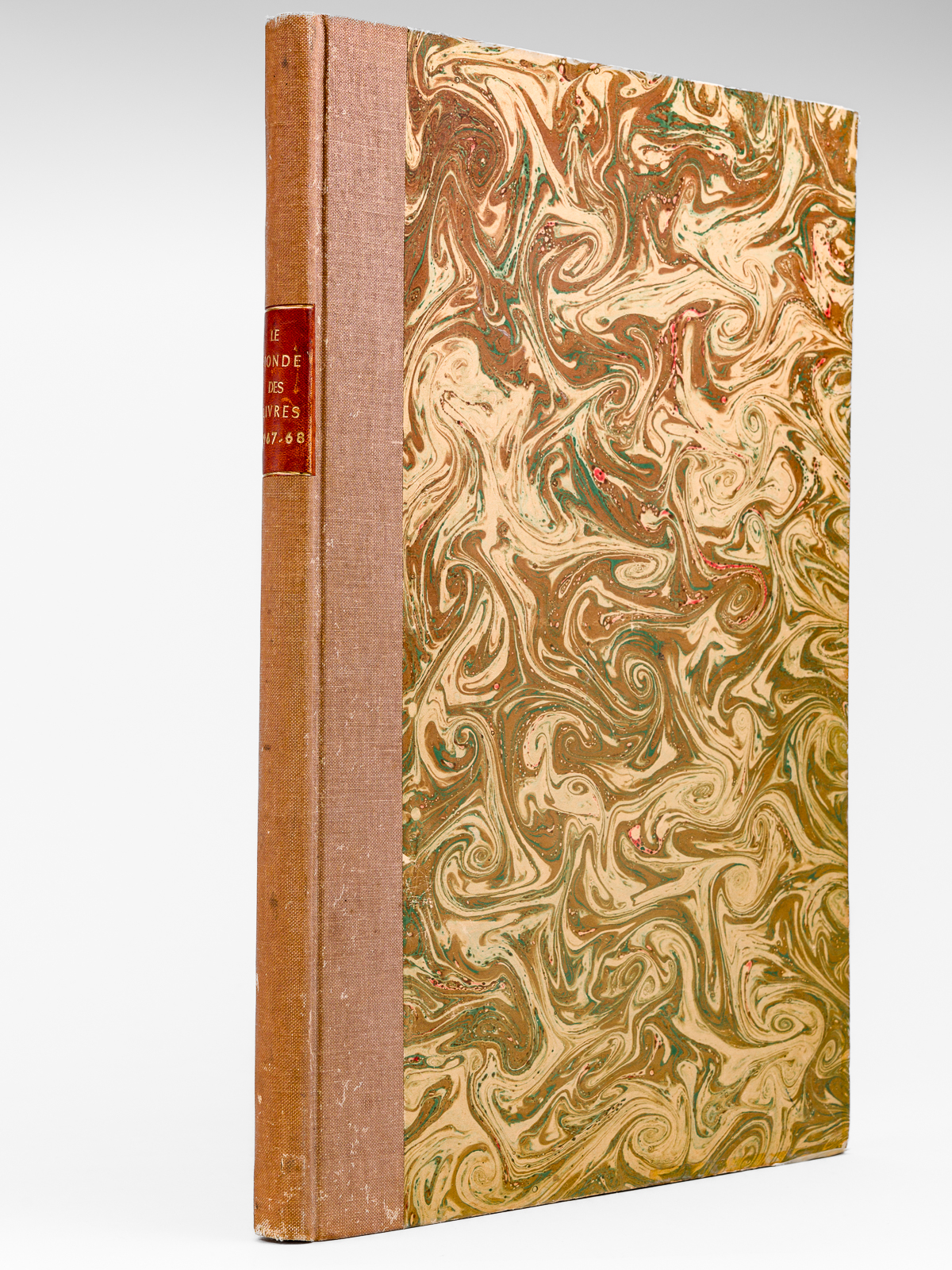 Le Monde des Livres. [ Lot relié de 41 numéros …