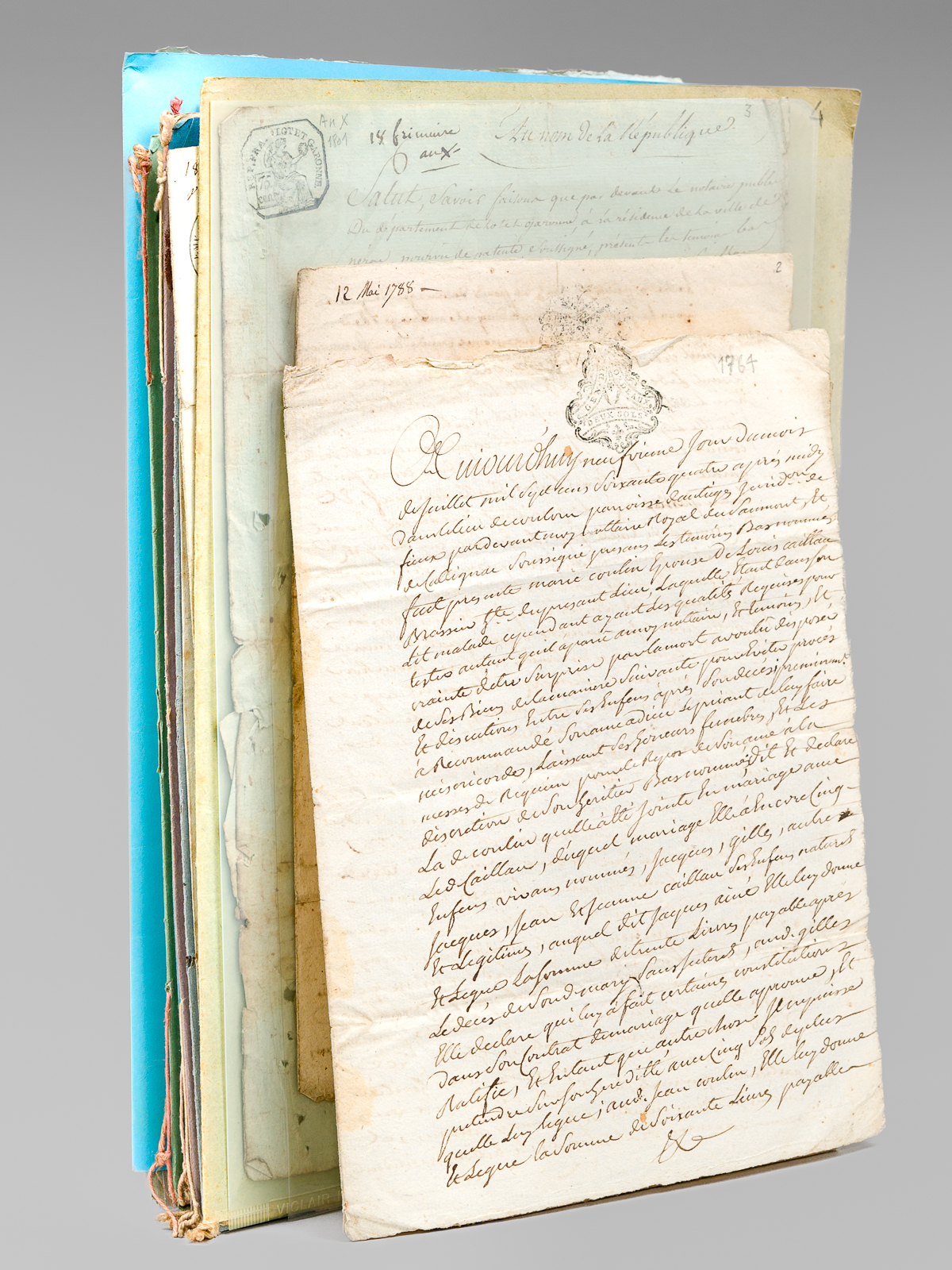 Lot d'archives privées du Lot-et-Garonne : 30 actes et documents …