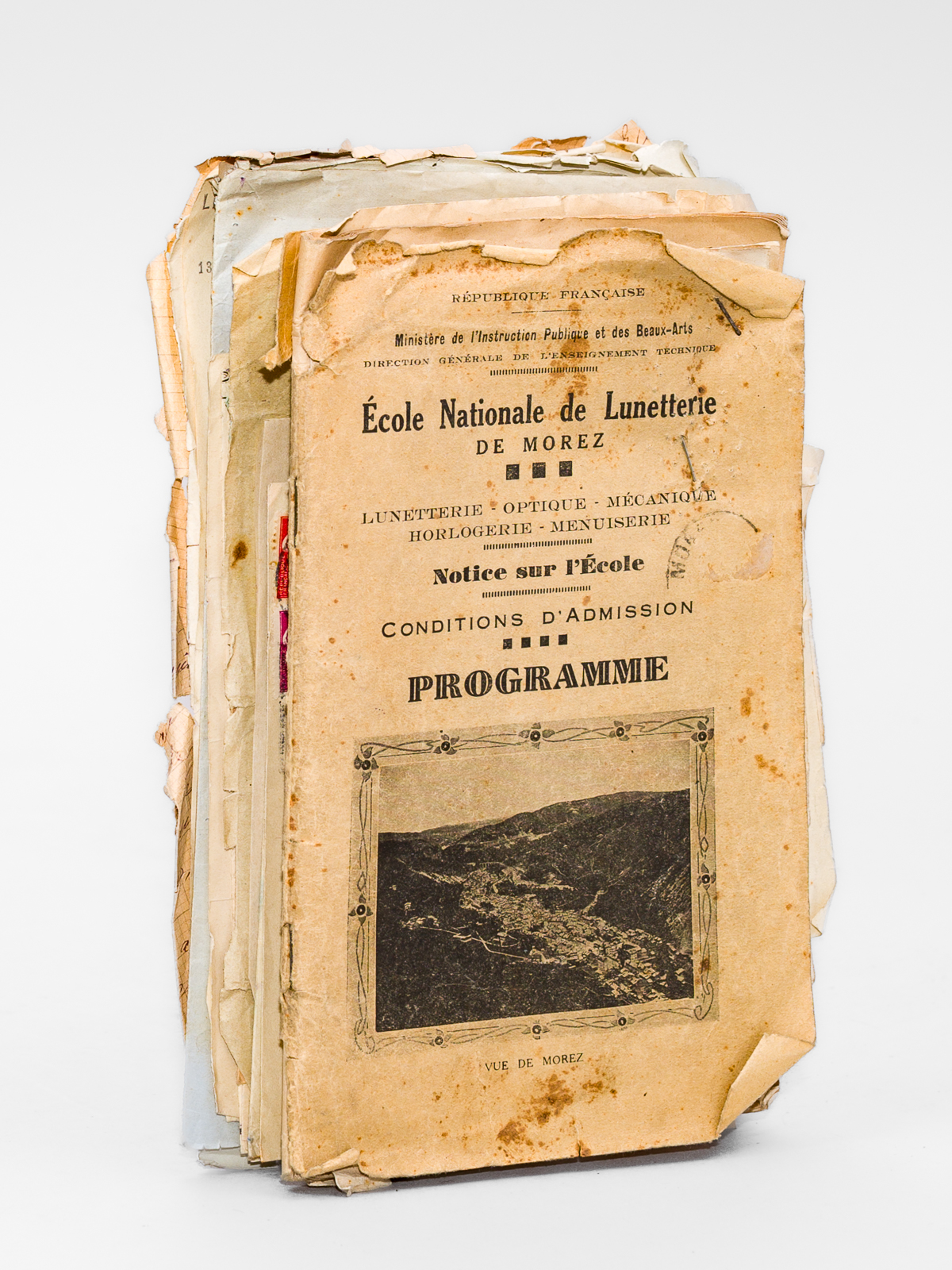 Petit lot d'archives d'un élève à l'école Nationale professionnelle de …