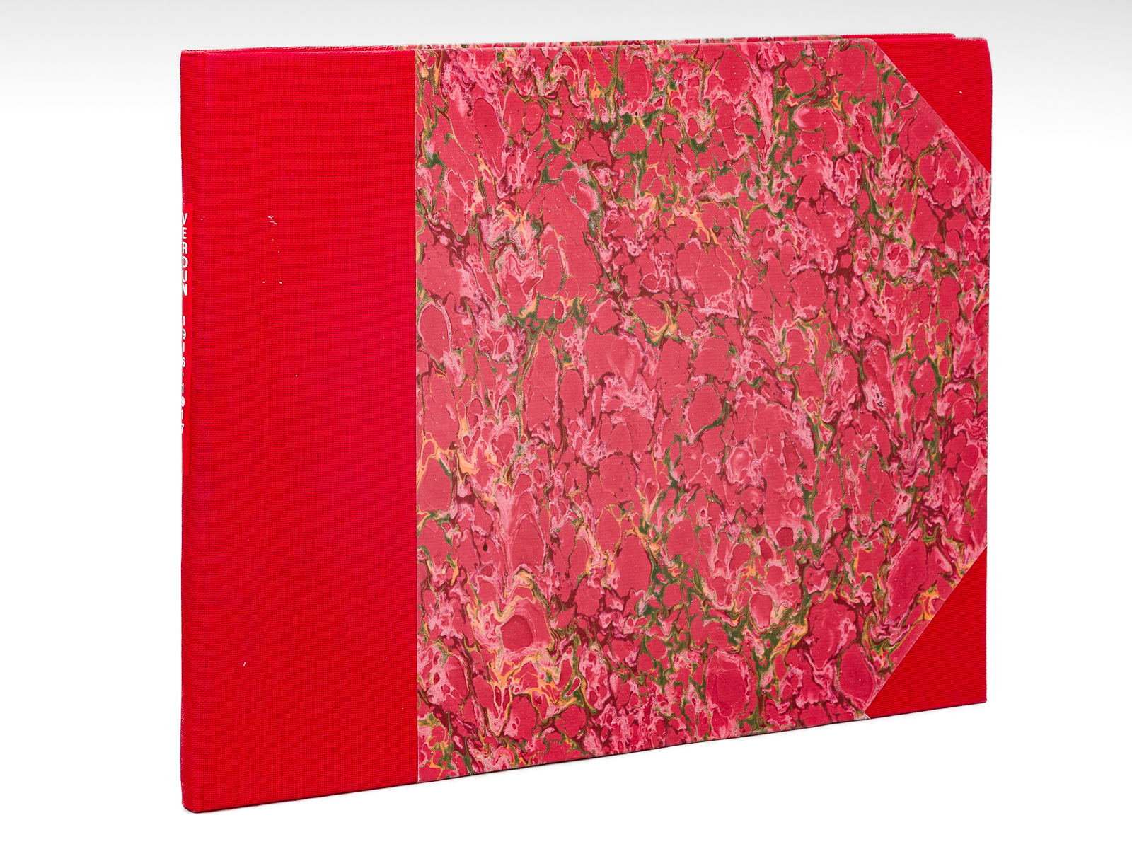 Verdun !. Photographies directes en couleurs. [ 4 fascicules reliés …