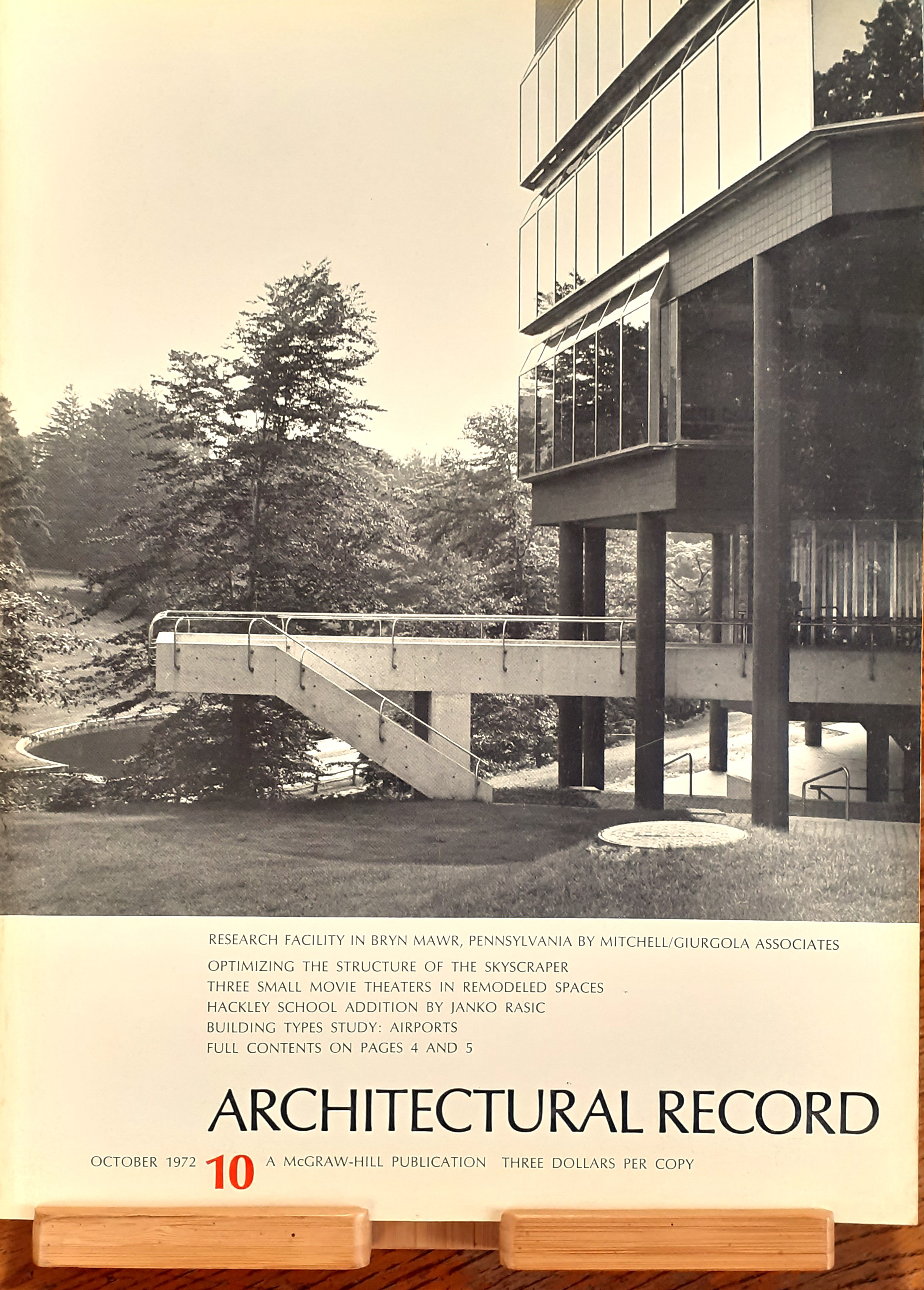 Architectural Record. Building Types Study: Airports