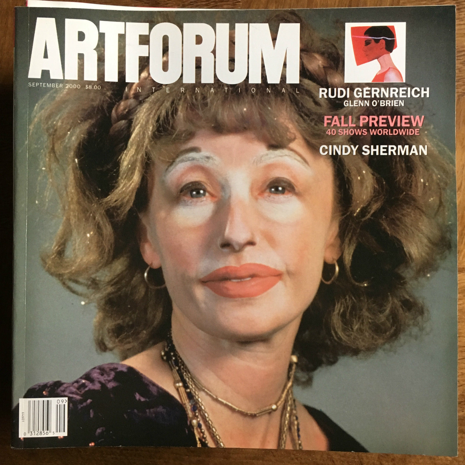 Artforum n^ 1 September 2000 Cover: Cindy Sherman - E21260