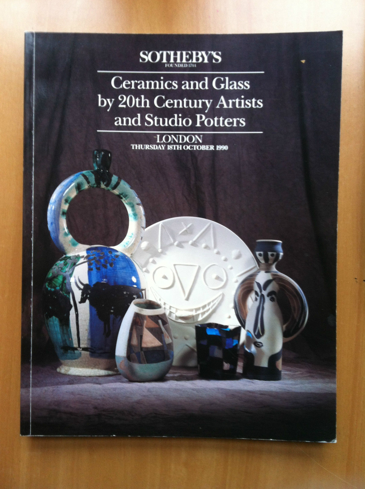 Auction catalogue Sotheby's Ceramics and Glasses 20th Century 1990 - …