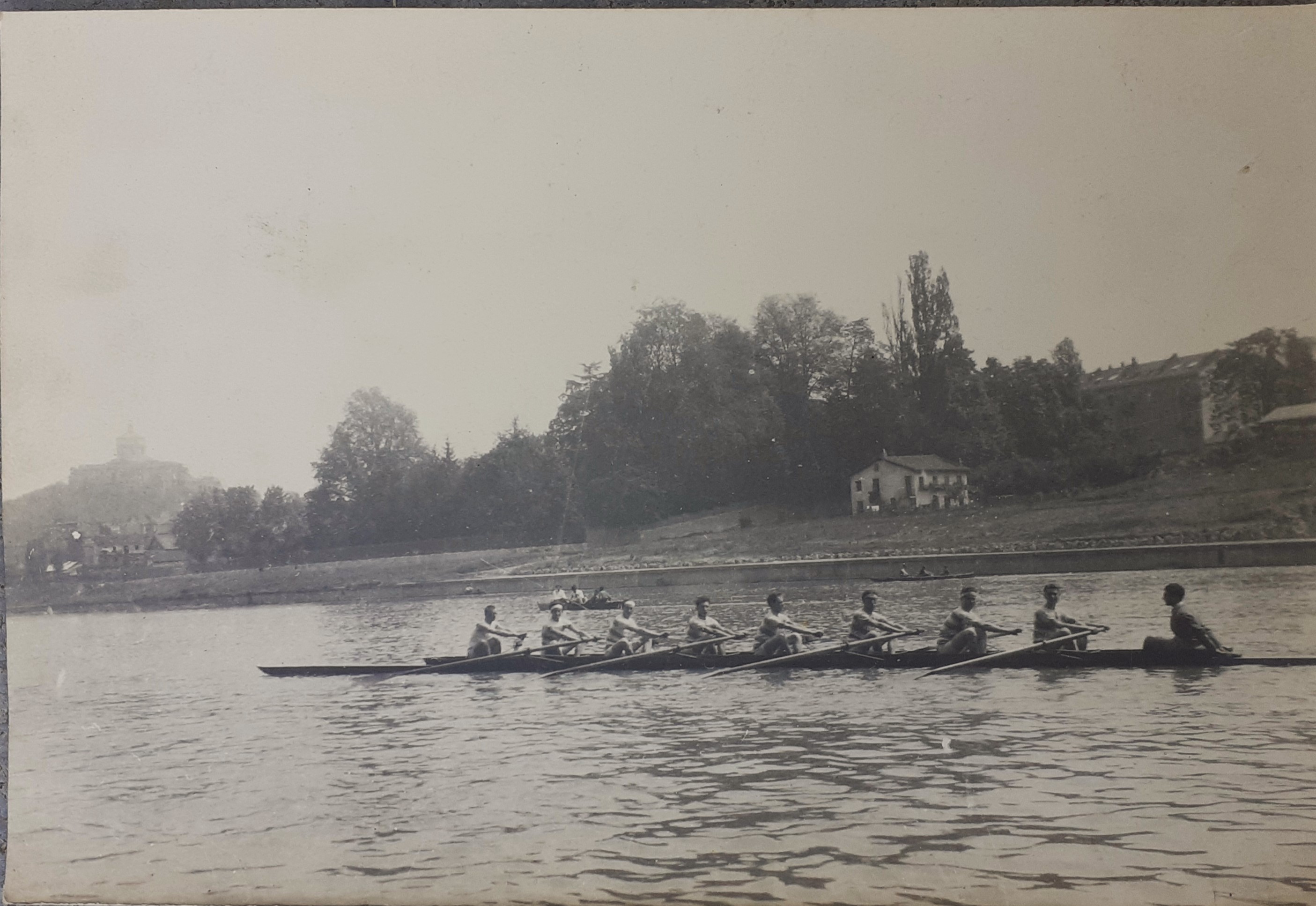 Canottaggio l'otto della Cerea "Asilo" Torino 1923