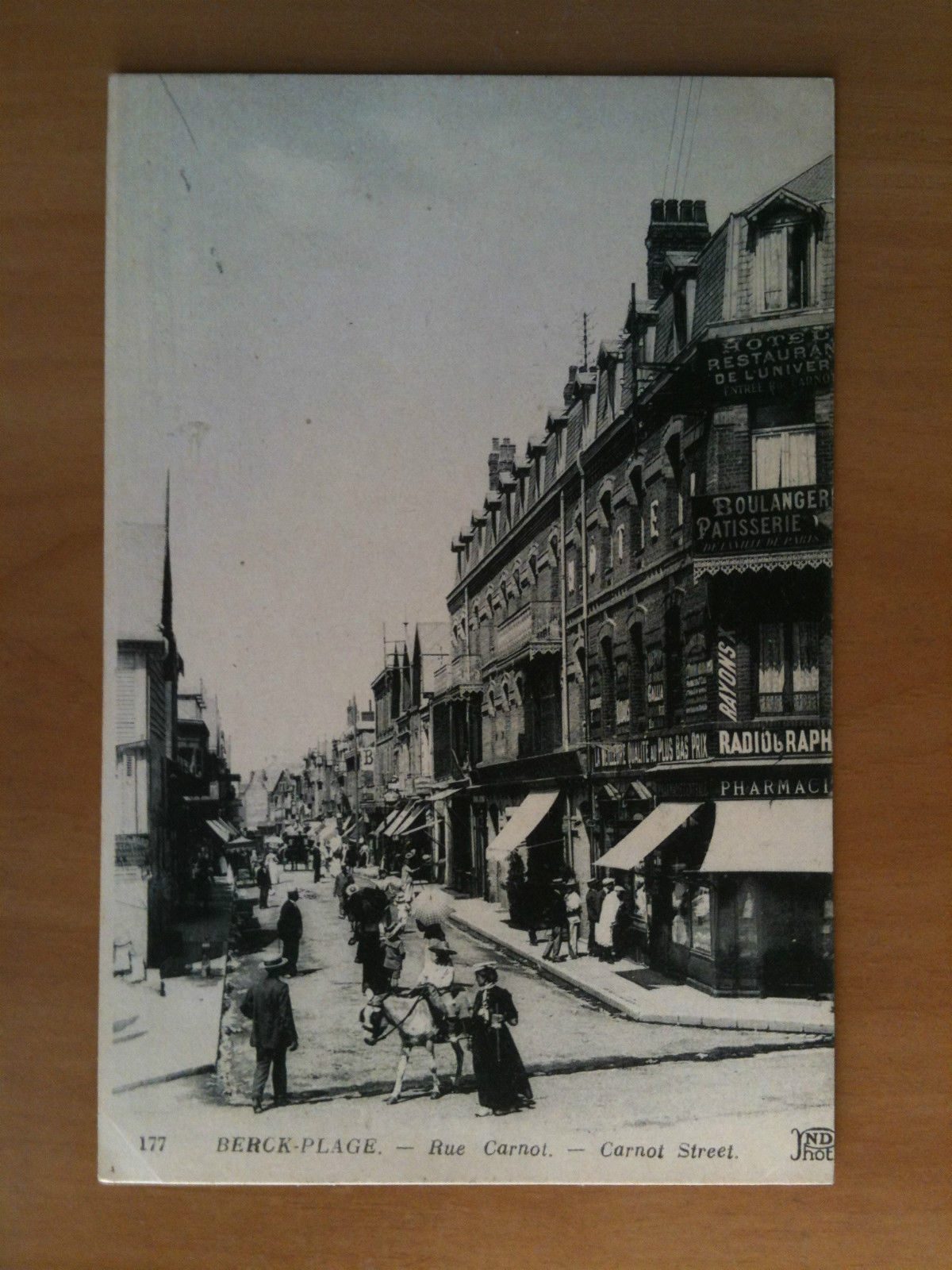 Cartolina/Carte postal inizi '900 Berck-Plage Rue Carnot - non viaggiata