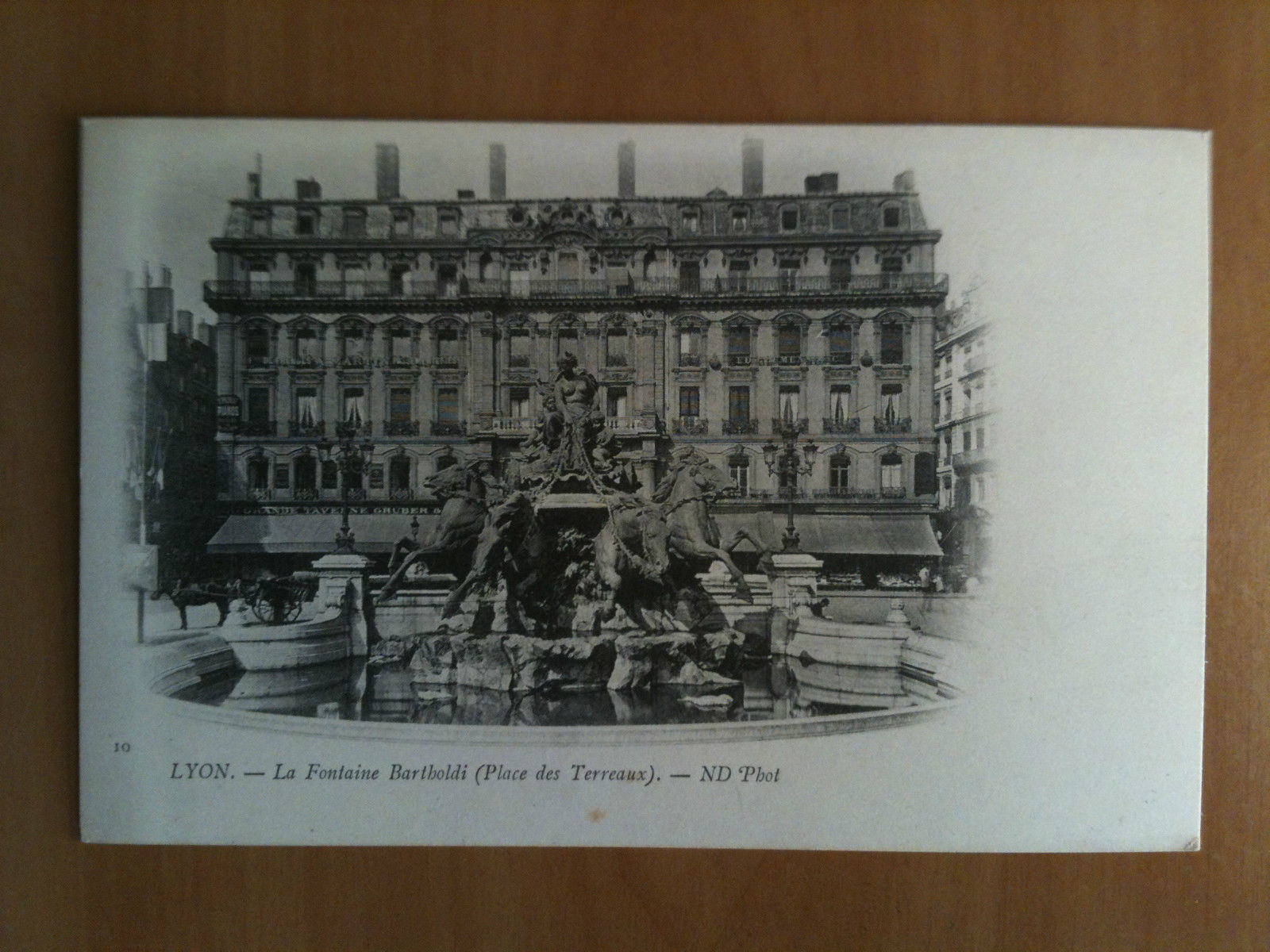 Cartolina/Carte postal inizi '900 Lyon Fonataine Bartholdi - non viaggiata
