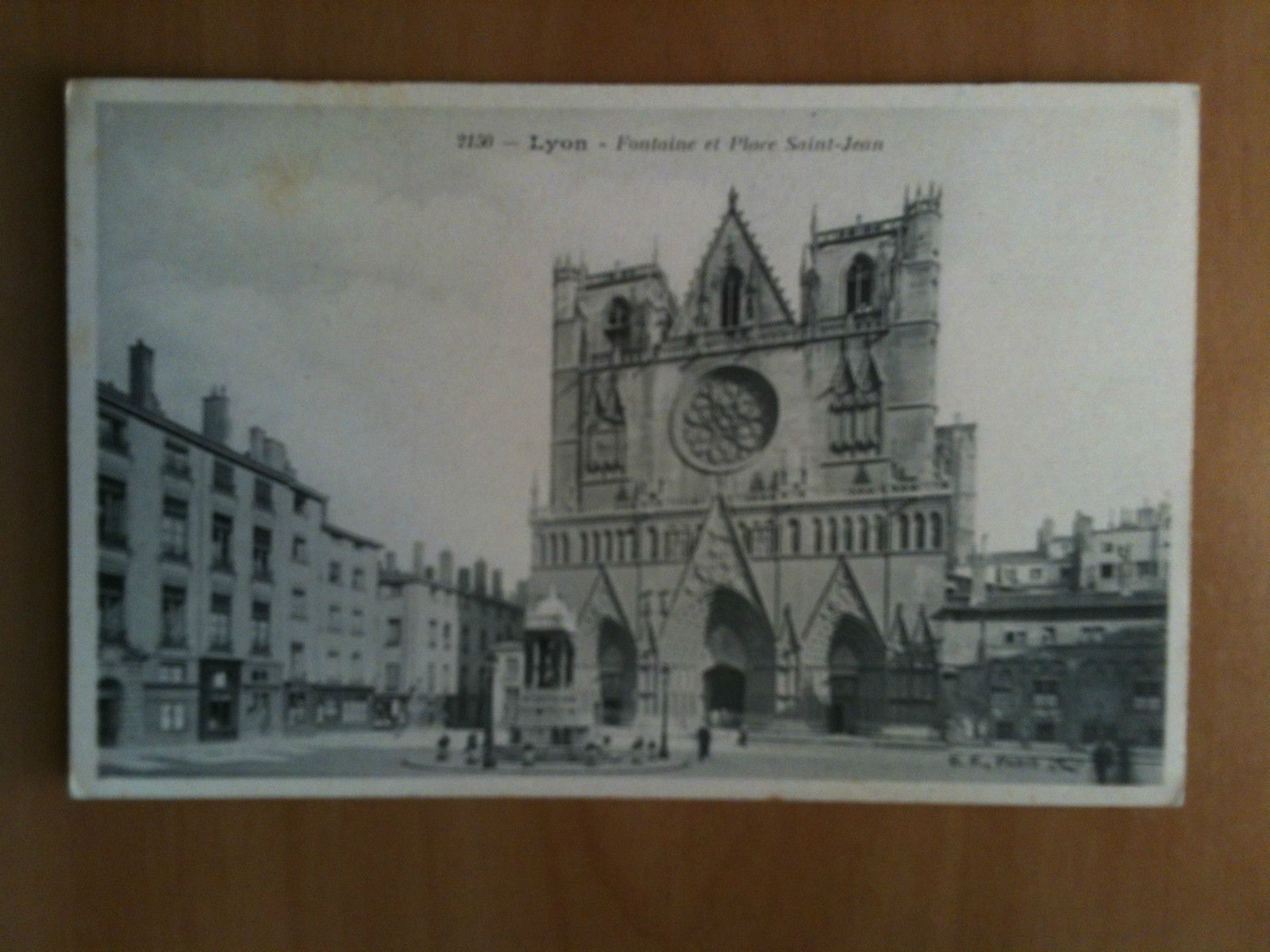 Cartolina/Carte postal inizi '900 Lyon Fontaine Place Saint-Jean -non viaggiata