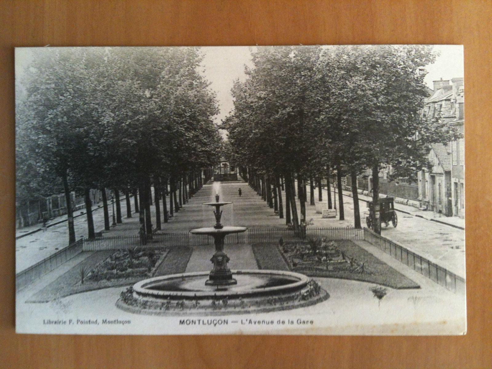 Cartolina/Carte postal inizi '900 Montlucon L'Avenue de la Gare - …