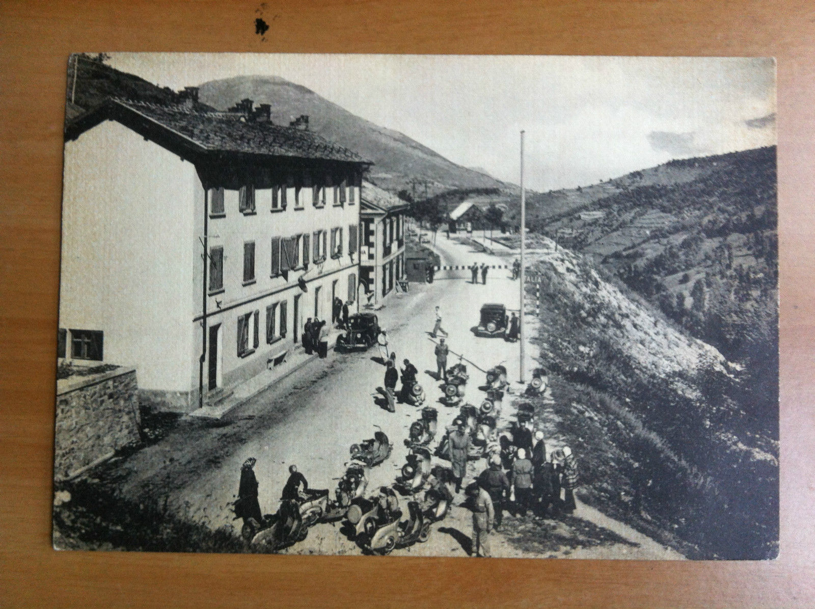 Cartolina originale Vespe al Colle di Tenda Valle Varmenagna confine …