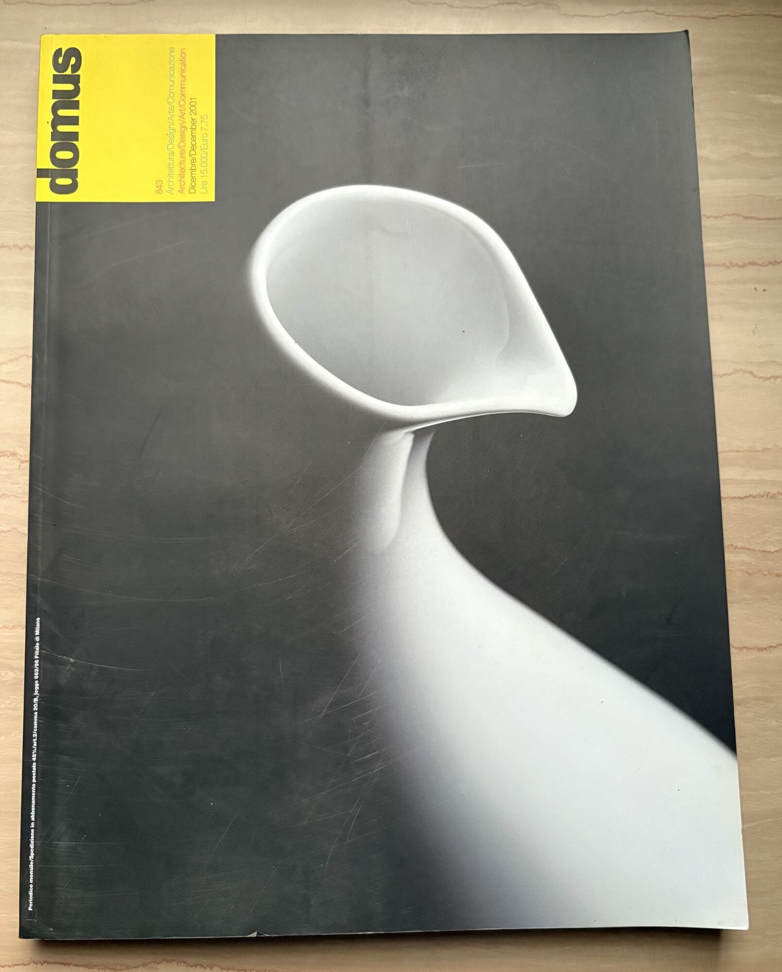 domus 843 Architettura/Design/Arte/Comunicazione / Architecture/Design/Art/Communication Dicembre/December 2001