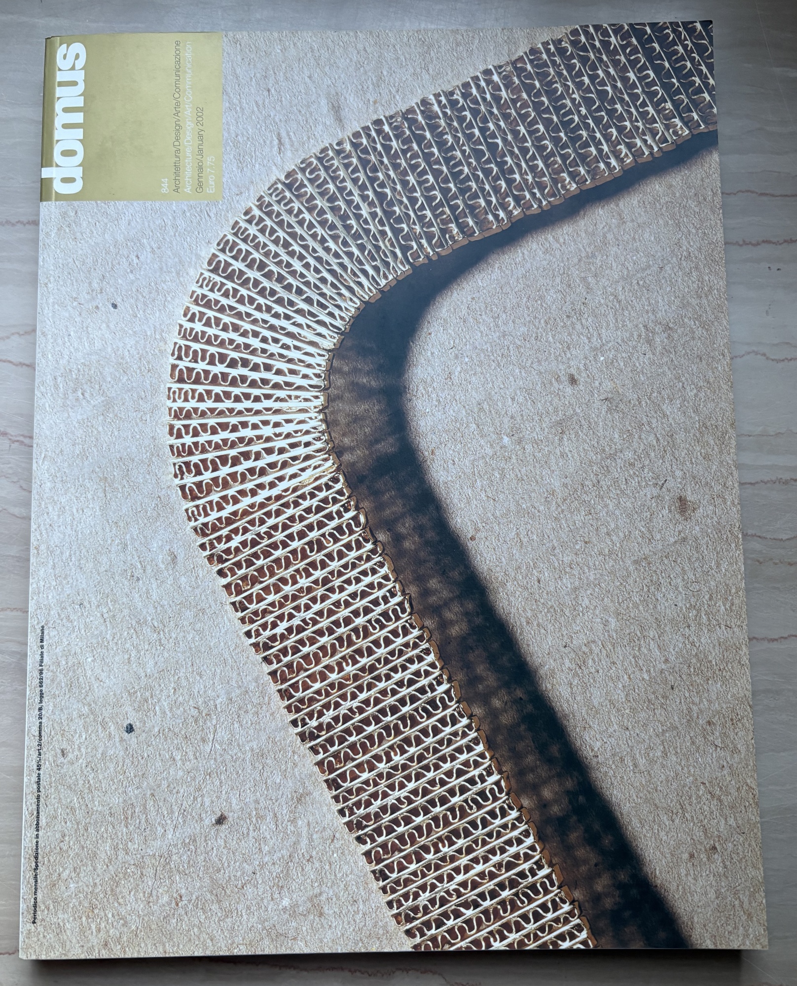 domus 844 Gennaio/ January 2002 Architettura/Design/Arte/Comunicazione Architecture/Design/Art/Communication