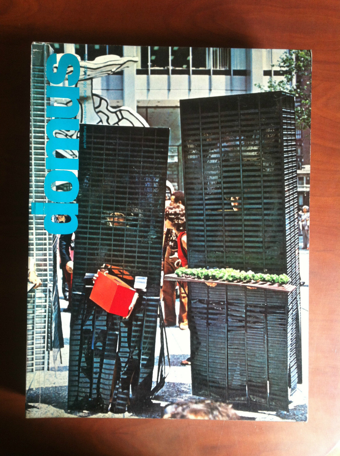Domus n^ 558 Maggio 1976 - E18051