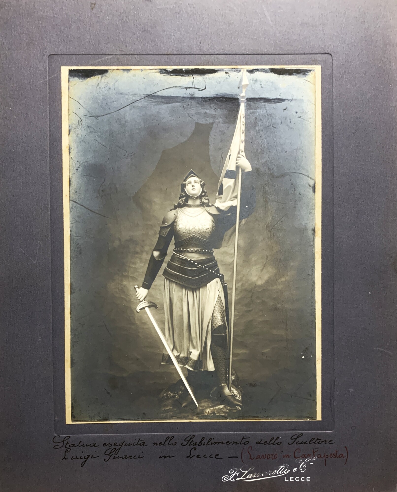 Due fotografie originali della statua di Giovanna d'Arco