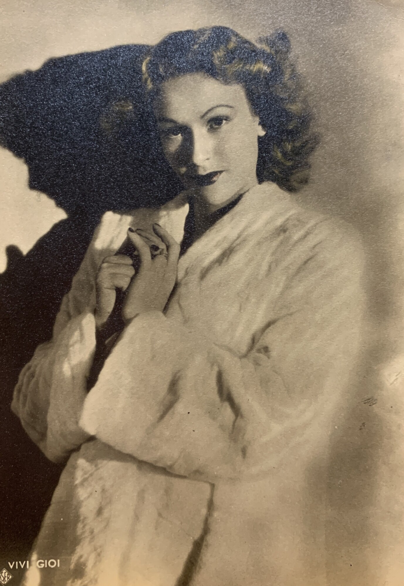 Foto ritratto Attrice Vivi Gioi