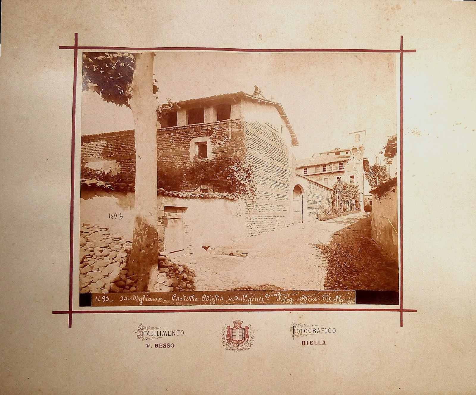 Fotografia originale albumina V.Besso Biella "Sandigliano Castello Odiglia" 1870