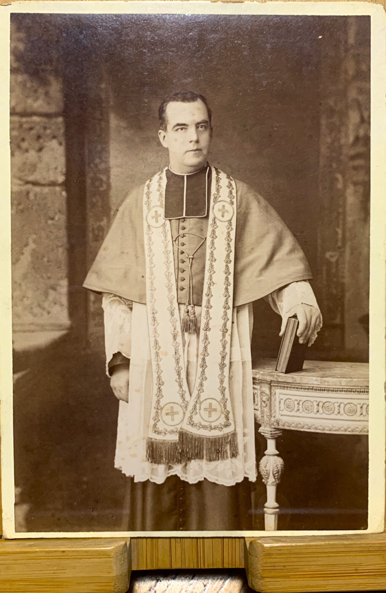 Fotografia ritratto di un Religioso