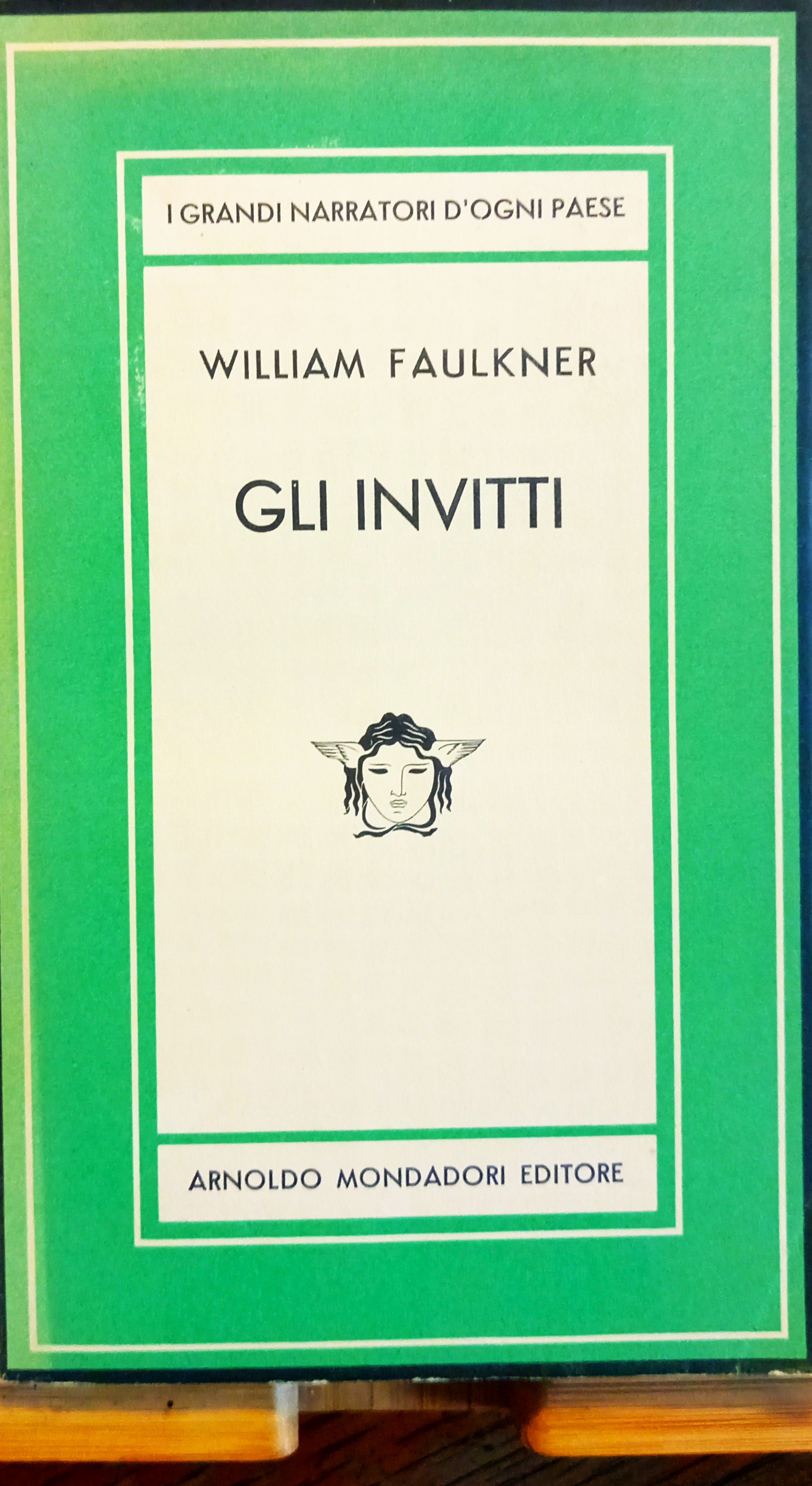 Gli invitti. Romanzo