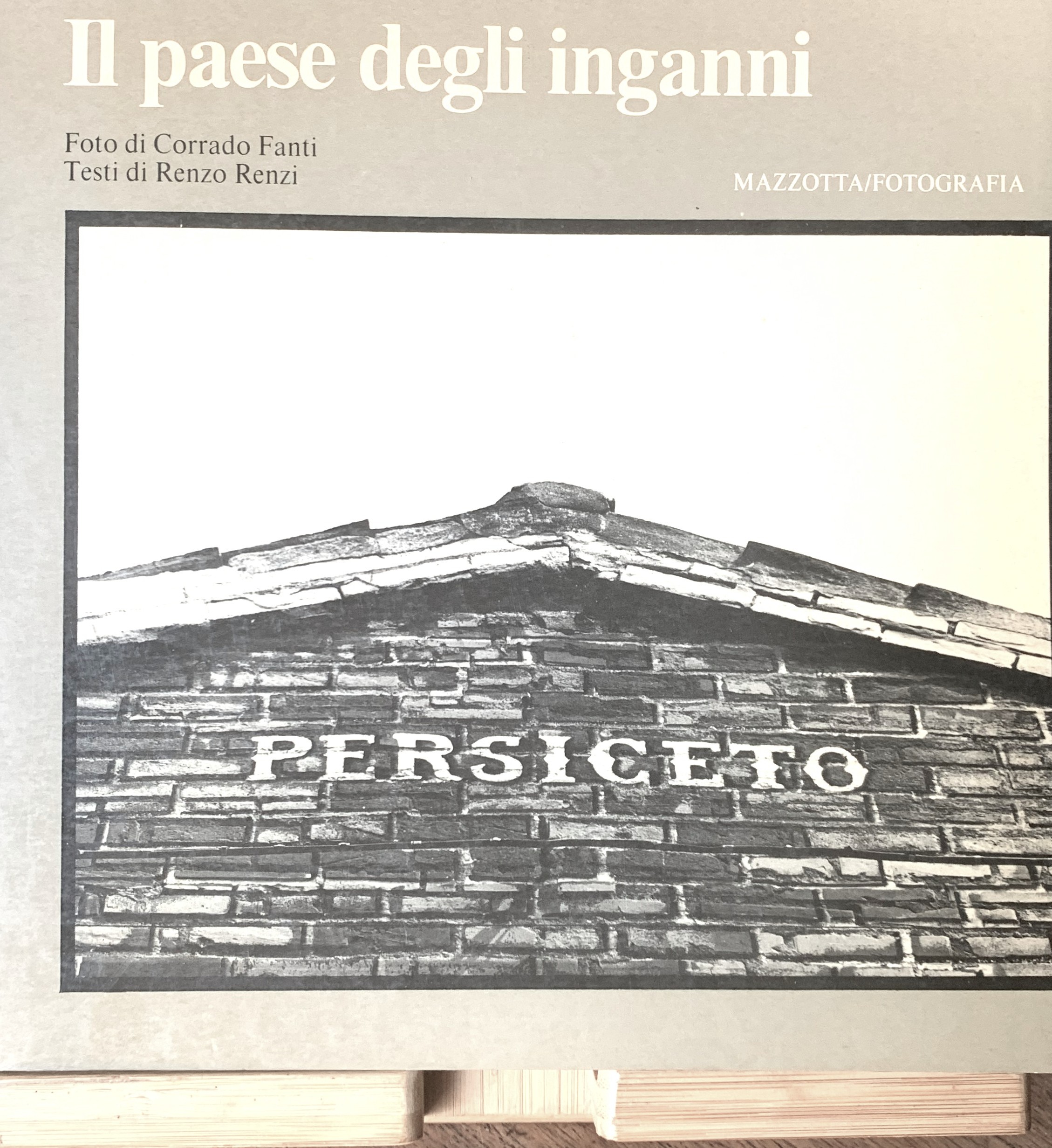 Il paese degli inganni