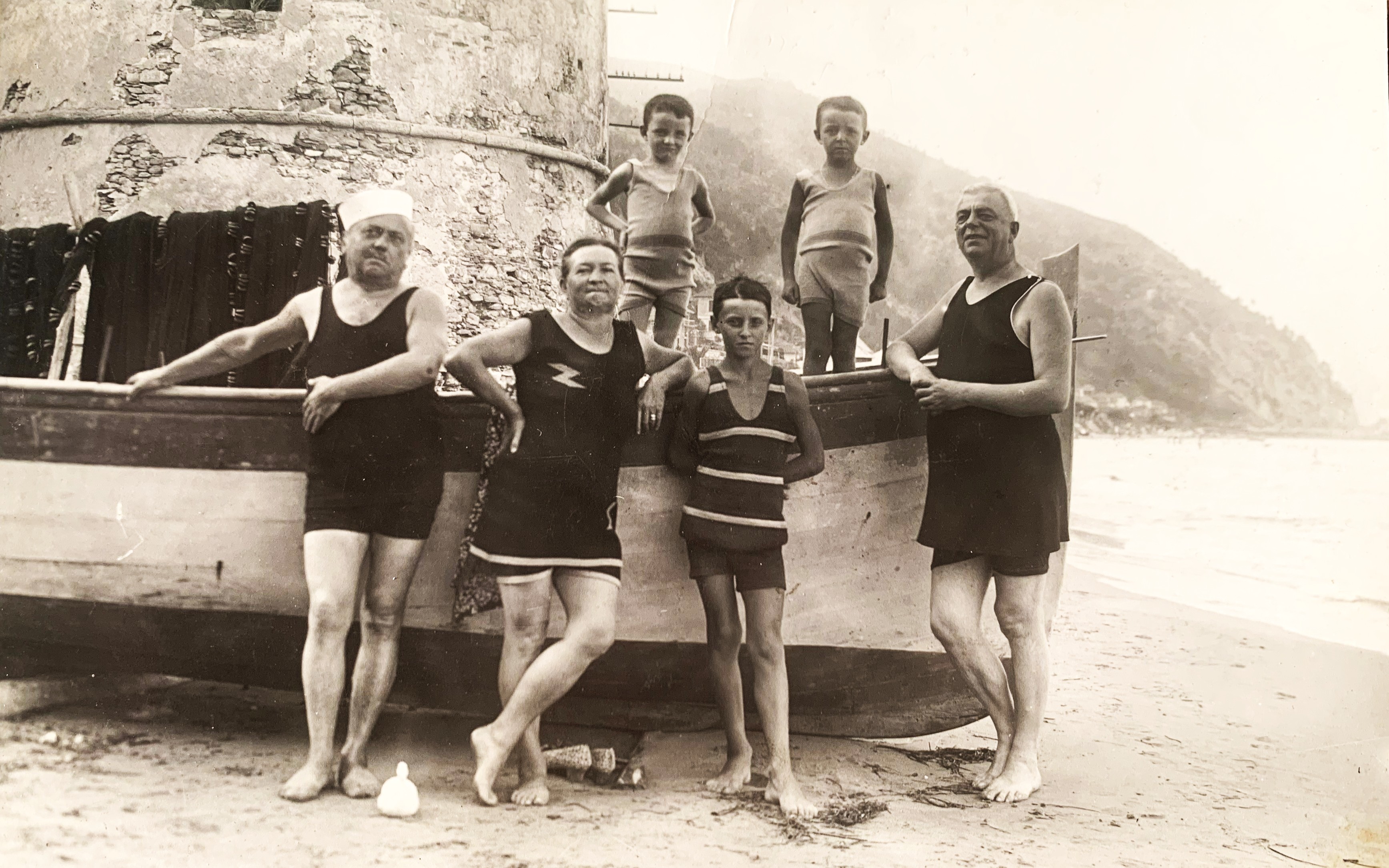Laigueglia all'ombra della Torre Saracena