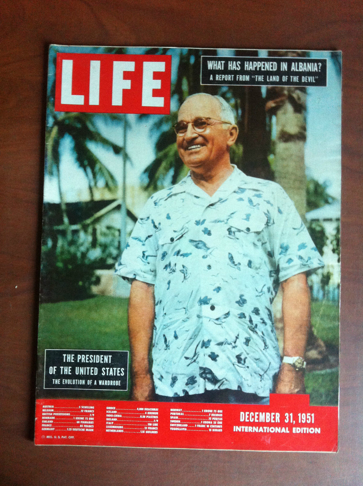 Life international Vol. 11 n^14 December 31, 1951 Cover President …