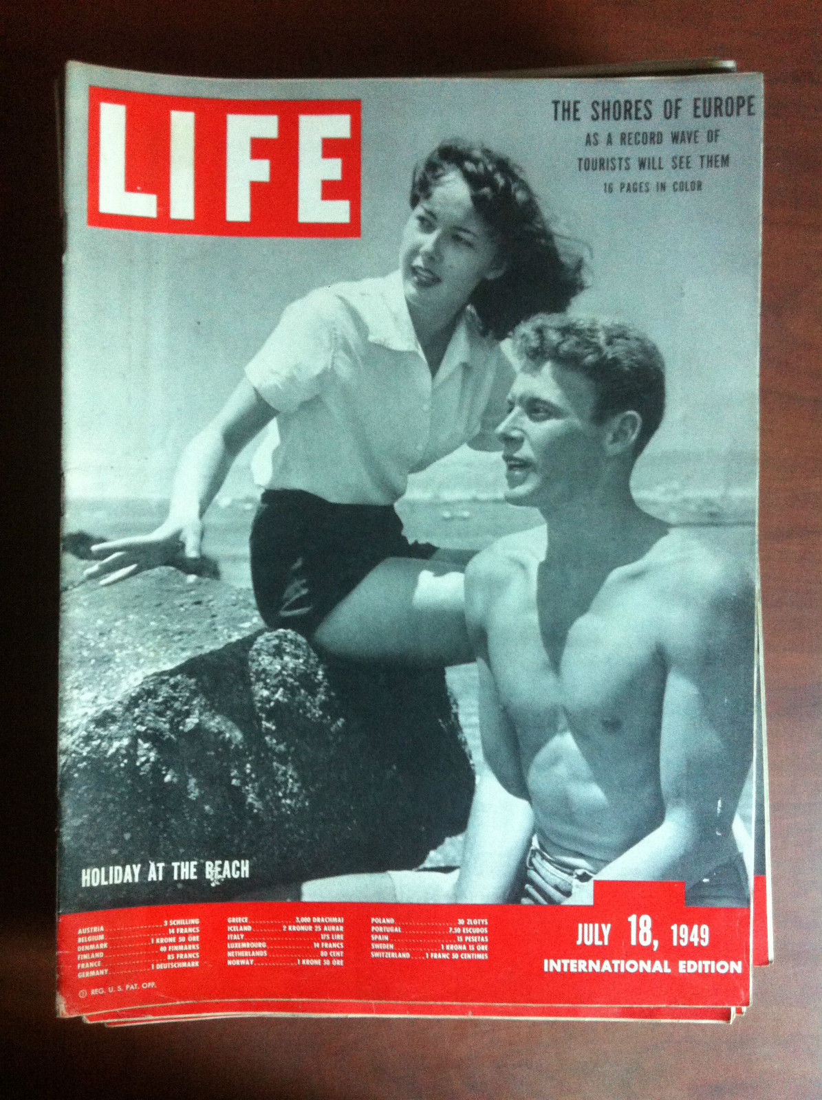 Life international Vol. 7 n^2 July 18, 1949 Cover Pat …