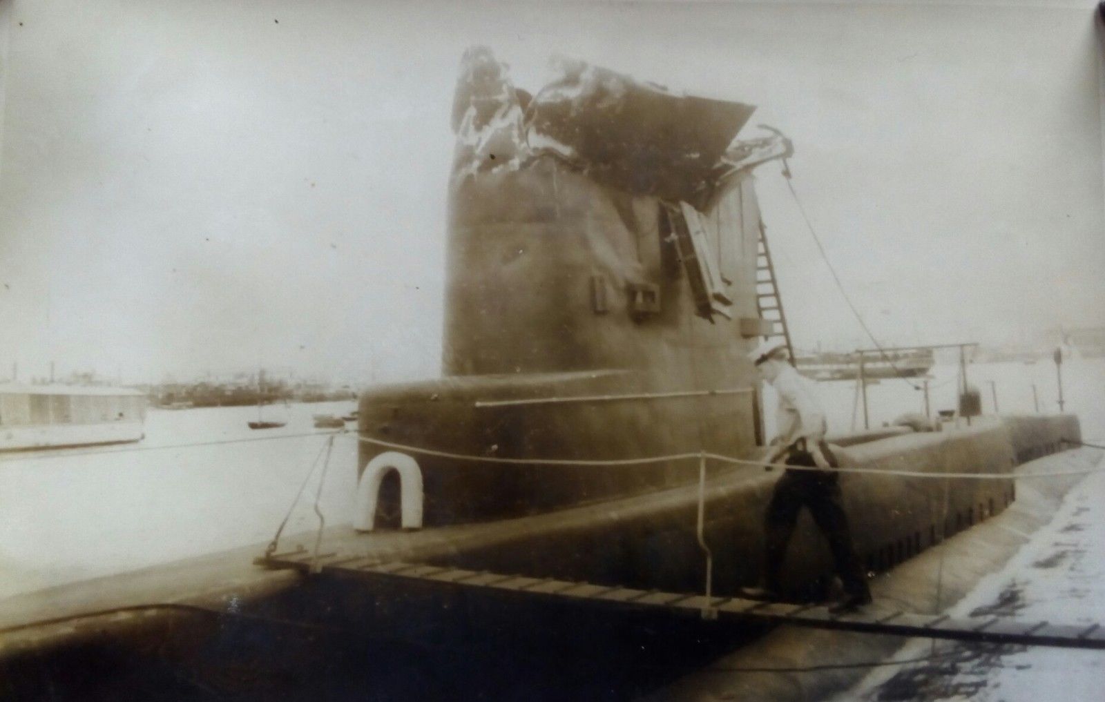 Sottomarino inglese Talent danneggiato Isola di Wight anni'50
