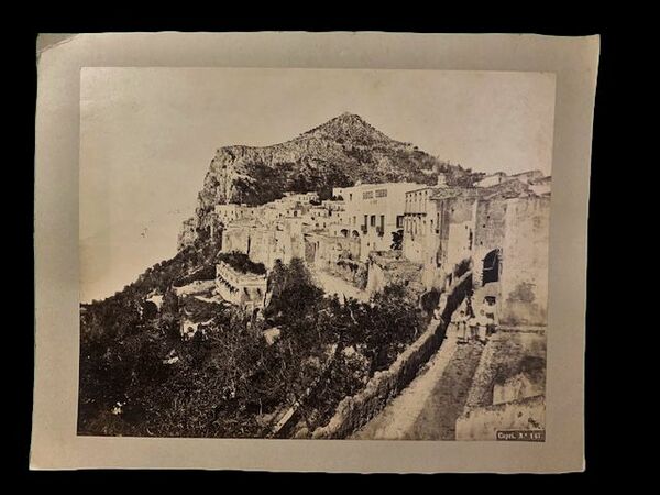 Fotografia in formato mezzana di Capri, Hotel Tiberio