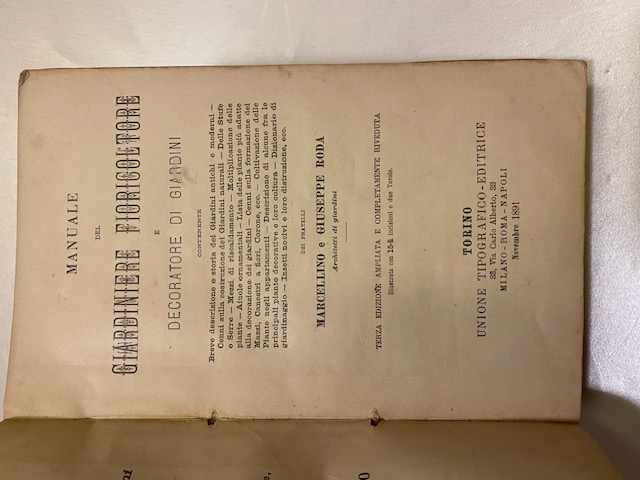 Manuale del giardiniere floricoltore e decoratore di giardini. con 154 …
