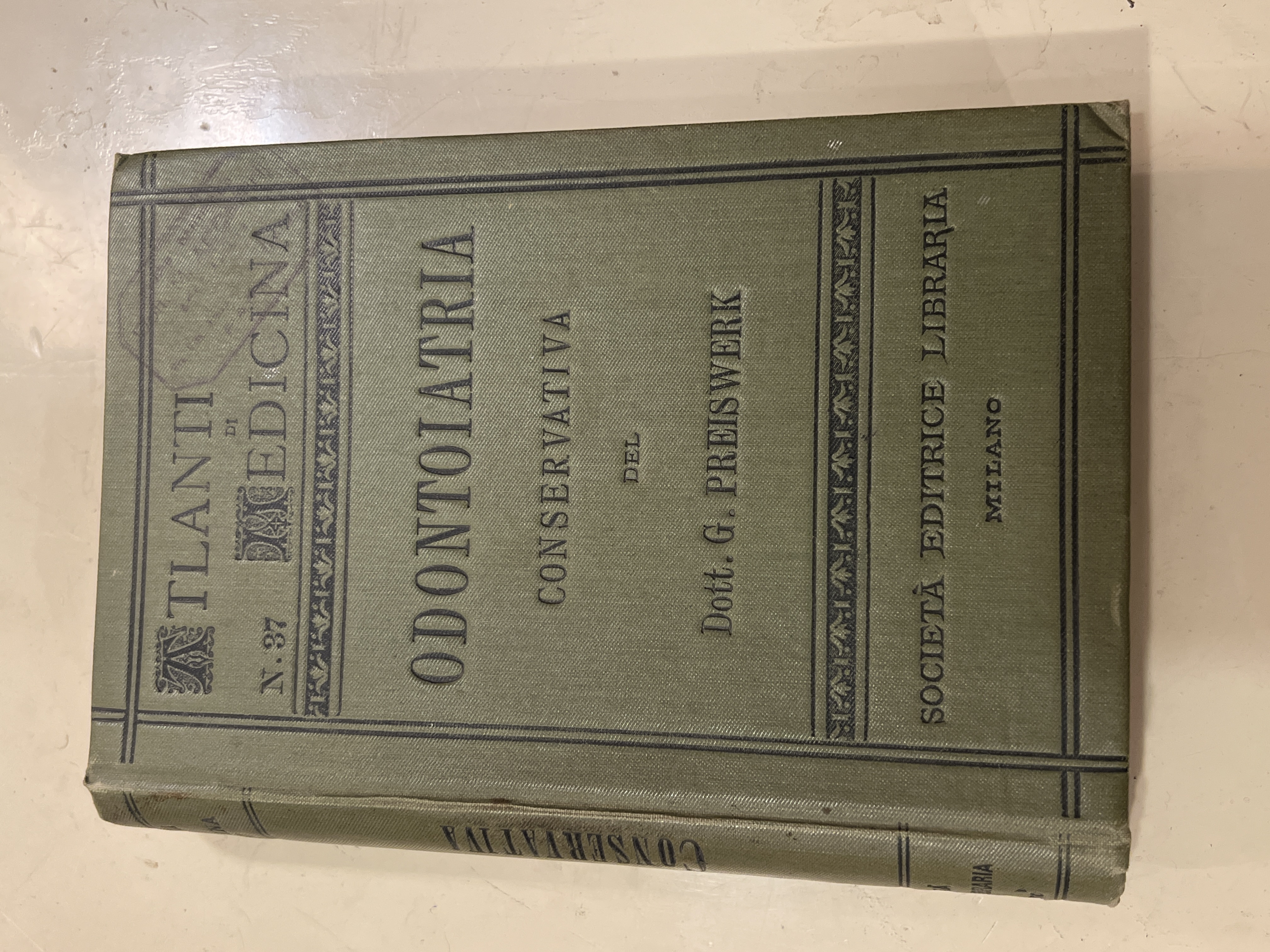 Manuale ed atlante di Odontoiatria conservativa