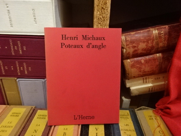 Poteaux d'angle.