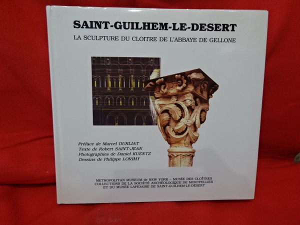 Saint-Guilhem-le-Desert, la sculpture du cloître de l'abbaye de Gellone.