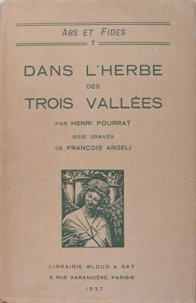 Dans l'herbe des trois valées.